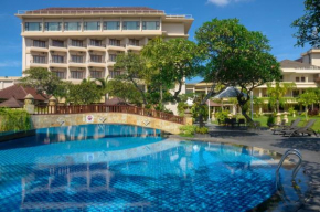 Отель Lombok Raya Hotel  Матарам